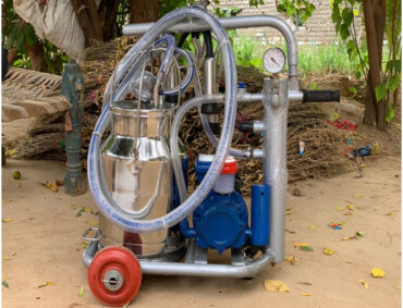 neno-milking-machine milking machine